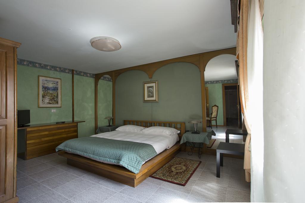 Vibo In Centro Bed & Breakfast Vibo Valentia Eksteriør bilde